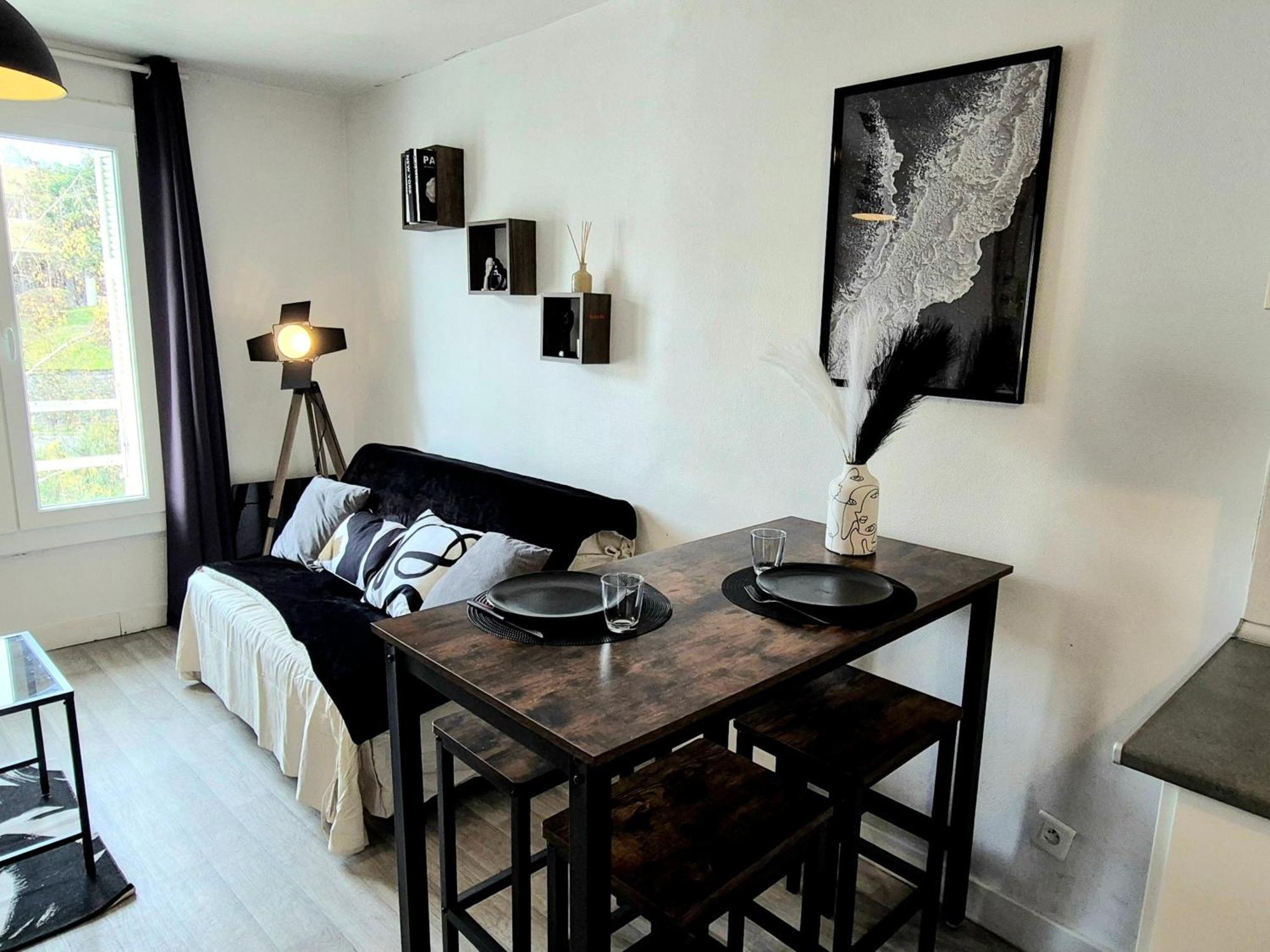 Apartmán L'Atelier-T2 Proche Du Centre-Wifi-Parking Lurdy Exteriér fotografie
